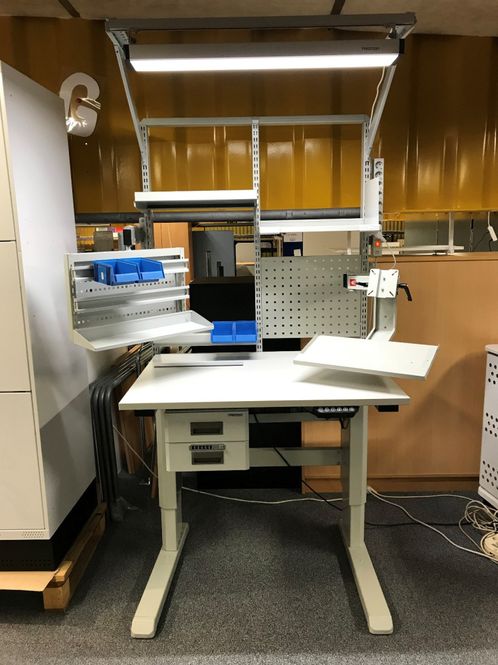 Huvudbild Arbetsbänk 100x75cm höj/sänkbar komplett med ...