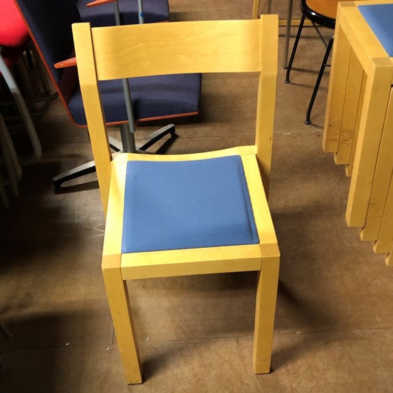 Stapelbar stol Skandiform björk/blå - begagnad