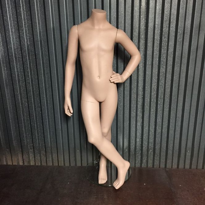 Huvudbild Headlessdocka barn 10 år - begagnad