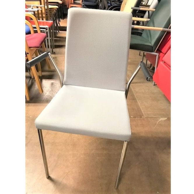 Huvudbild Karmstol Keystone ljusgrå - begagnad