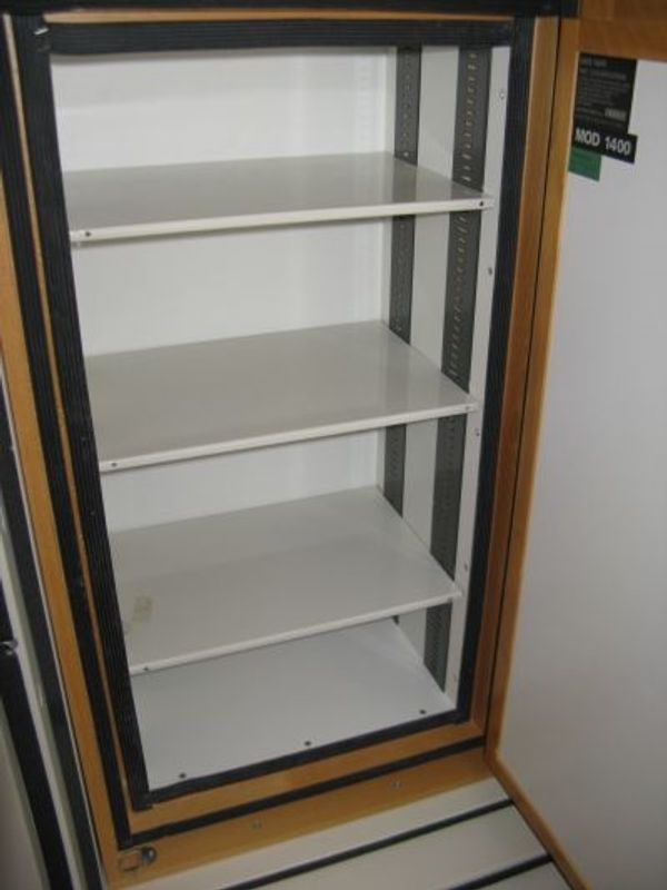 Hadak 1400 Datamediaskåp D120 - begagnat