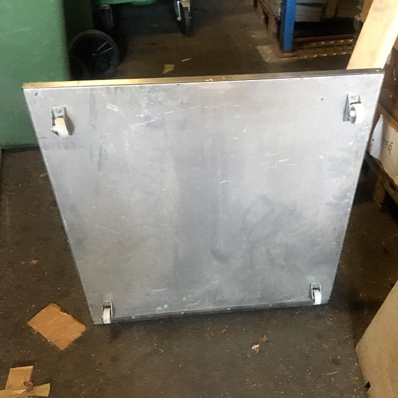 Rostfri platåvagn 66x70 - begagnad