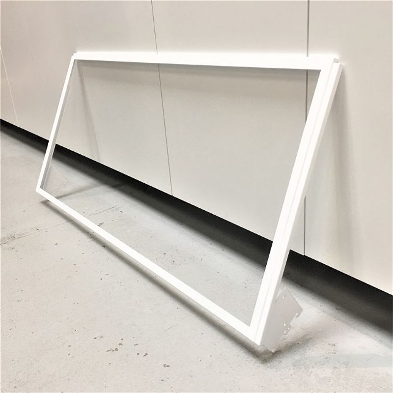 Skyltram Ricana Vit 900x400 mm - begagnad