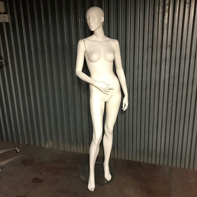 Huvudbild Skyltdocka dam  -  begagnad