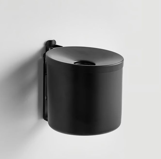 Huvudbild Askkopp vägg silver/svart