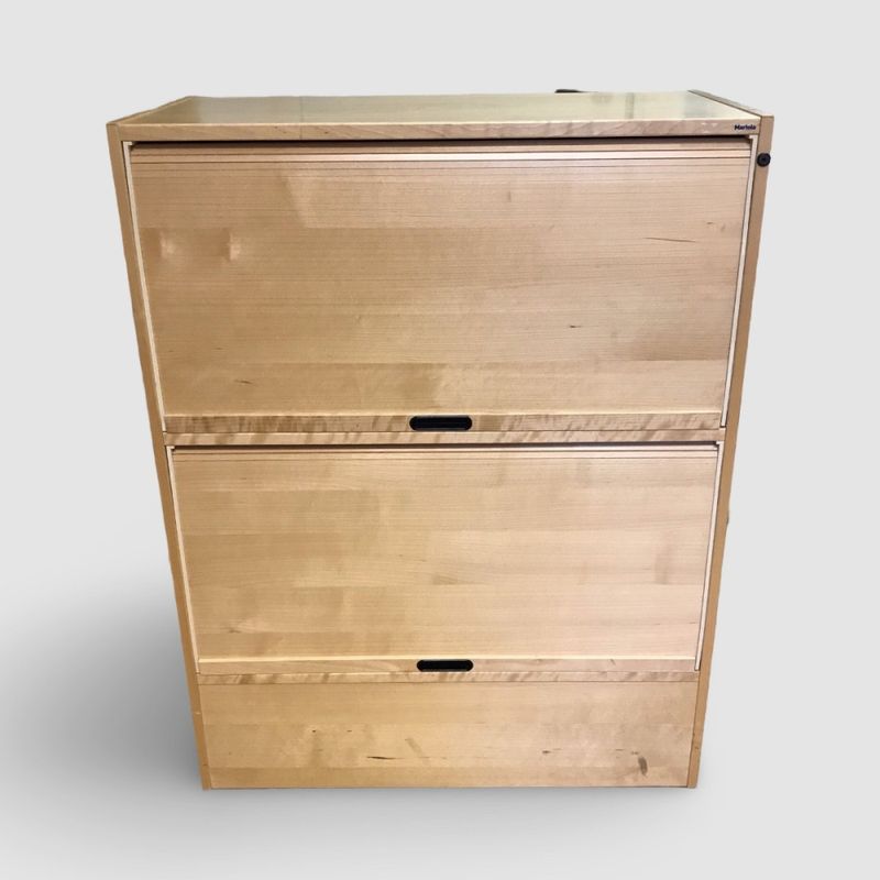 Jalusiskåp Martela björk - begagnad